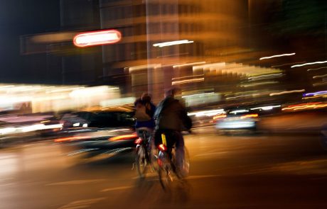Največja grožnja za varnost kolesarjev so – kolesarji sami!