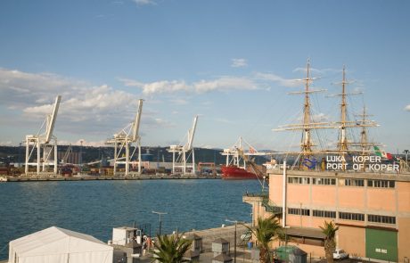 Luka Koper povečuje prednost pred pristanišči v regiji