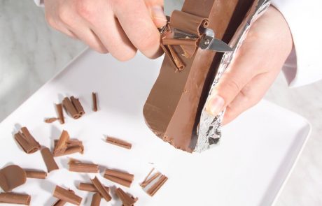 Enostaven recept za božansko čokolado iz samo treh sestavin!