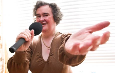 Se spomnite Susan Boyle? Skromna gospodinja je zaslužila 22 milijonov funtov, danes pa je videti bolje kot kdajkoli prej