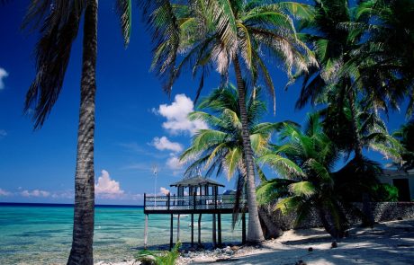 Na seznam davčnih oaz dodali še nekaj rajskih otokov in tropskih paradižev