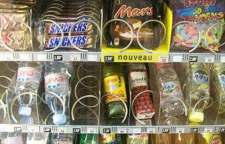 Tudi v zdravstvenih ustanovah po Sloveniji se prodaja večinoma nezdrava hrana