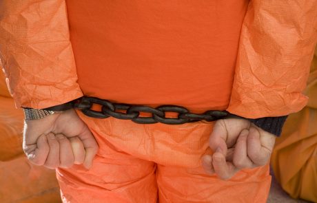 V Omanu sprejeli deset zapornikov iz Guantanama