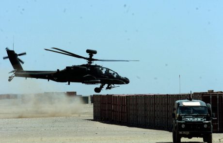 S helikopterjem Savdijci ubili več migrantov iz Somalije