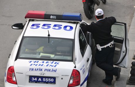 V Turčiji v zadnjem tednu zaradi terorizma aretirali skoraj 1000 ljudi