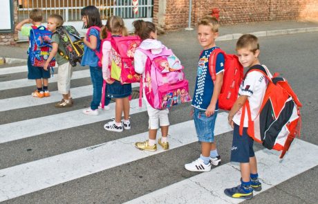 Policija se bo v začetku septembra posvečala predvsem varnosti otrok, ki se vračajo v šolske klopi