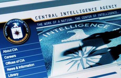 Žvižgač, ki je razkril ukrajinski škandal, naj bi bil uslužbenec CIA