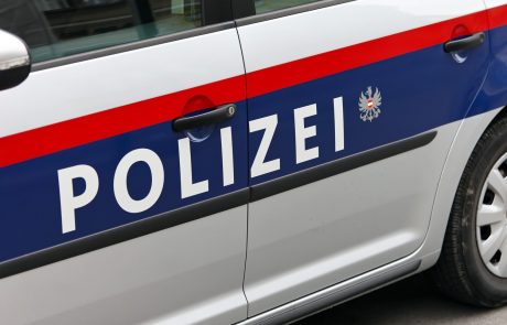 Zakajeni Slovenec v Avstriji povzročil prometno nesrečo
