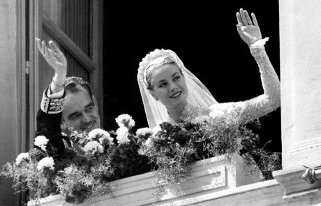 10 skrivnosti poročne obleke Grace Kelly, ene najbolj slavnih poročnih oblek vseh časov