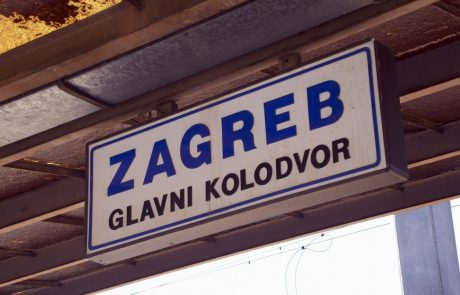 Hrvaške železnice z dodatnimi vagoni za slovenske navijače