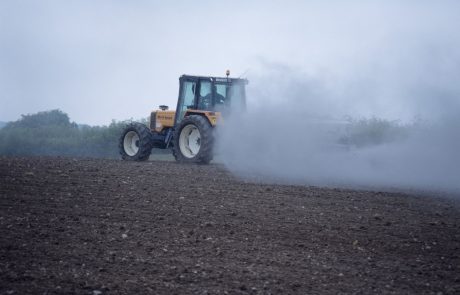 Slovenjgraški kmetje še vedno niso odstranili industrijskega odpada, s katerim so gnojili polja