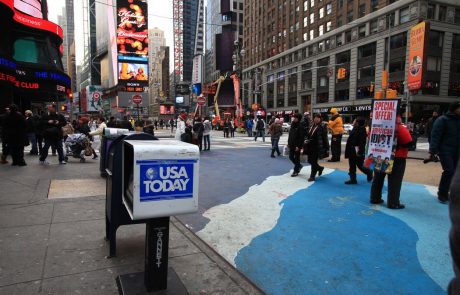 Novoletni Times Square bo letos zaradi pandemije na silvestrovo prazen