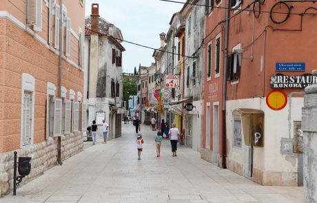 Hrvaški turizem ruši rekorde; Slovenski gostje po obisku na tretjem mestu, takoj za Nemci in Avstrijci