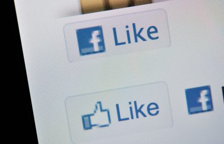 Facebook popustil: Medijem bodo za novice in druge vsebine nekaj malega plačali