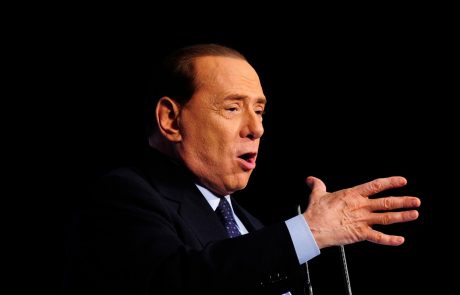 Berlusconi pristal v bolnišnici