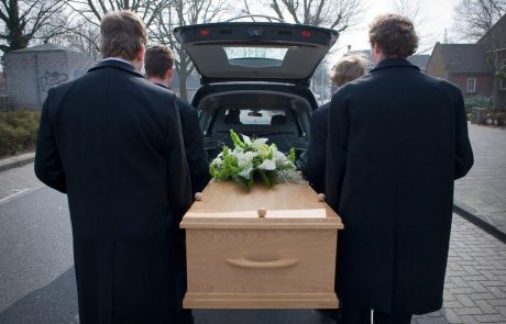 V Italiji kmalu spet dovoljeni pogrebi