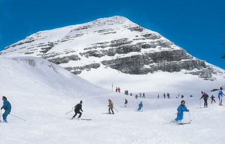 Na najvišjem slovenskem visokogorskem smučišču Kanin so že pripravljeni na začetek zimske sezone