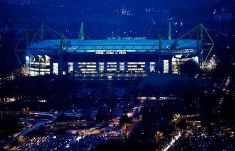 Borussia Dortmund odštela vrtoglavo vsoto za angleškega najstnika