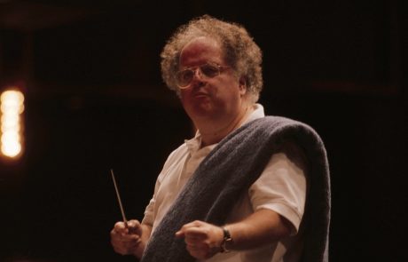 Umrl kontroverzni dirigent newyorške Metropolitanske opere James Levine