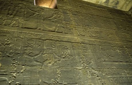 Arheologi so odkrili 3500 let staro grobnico polno mumij
