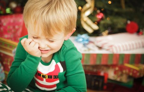 Deček Božička ovadil policiji, ker ni bil zadovoljen z darili