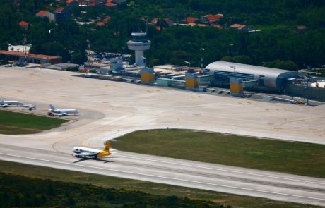 Oborožen rop na letališču v Dubrovniku: ukradli 100.000 evrov