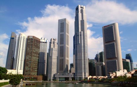 Singapur bo nakup avtomobila omogočil le še bogatim