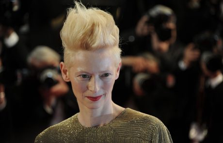 Igralka Tilda Swinton, ki se ima za Škotinjo, je bila sošolka princese Diane in slovi po eklektični karieri, je danes dopolnila 60 let