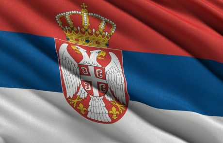 V Srbiji največ smrti zaradi covida-19 v enem dnevu