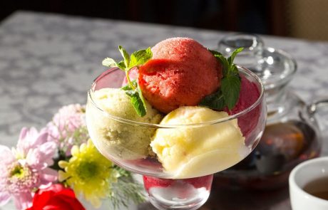 RECEPT: Osvežilni sadni sorbet na 4 načine