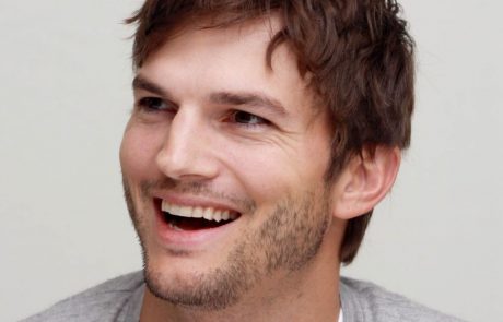 Ni več “baby face”: Ashton Kutcher se je vidno postaral (Foto)