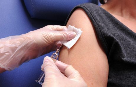 V Sloveniji se obetajo spremembe na področju cepljenja v smeri visokega deleža precepljenosti