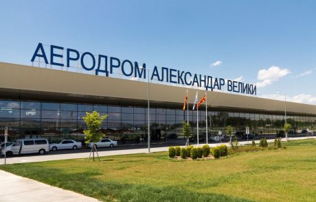 Makedonci klonili pod grškim pritiskom in preimenovali letališče in avtocesto