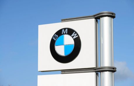 BMW zaposlenim nakazal preko 9.000 EUR letnega bonusa. Kaj pa vaš delodajalec?