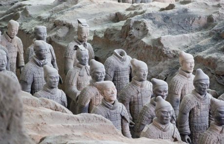 Starodavni kitajski vojščaki iz terakote bodo po več kot desetletju ponovno na ogled v Veliki Britaniji