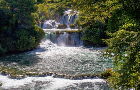 V hrvaškem nacionalnem parku Krka postavili nenavadno pridobitev