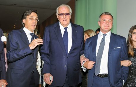 Umrl je sloviti francoski modni oblikovalec Hubert de Givenchy