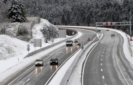 Na Hrvaškem slabo vreme ovira promet