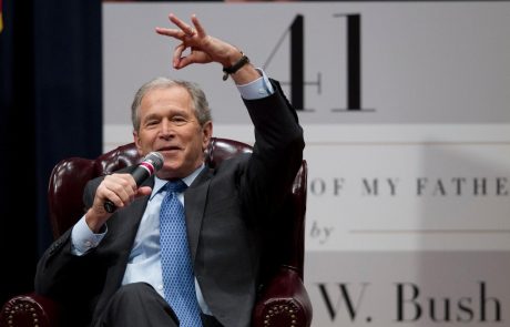 George Bush mlajši se vrača v politiko