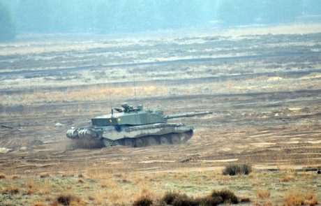 Velika Britanija bo Ukrajini zagotovila tanke Challenger 2
