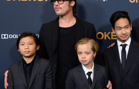 Sin Brada Pitta prvič javno spregovoril o svojem odnosu s slavnim očetom