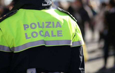 Italijanska policija razbila mednarodno mrežo tihotapcev ljudi, pet jih še iščejo