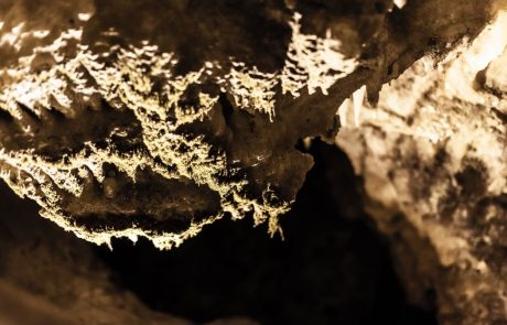 V BiH odkrili jamo, ki se spušča kar 400 metrov v globino