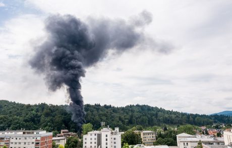 Eksplozija in požar v Lendavskem podjetju