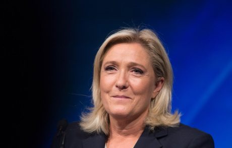 Proti Le Penovi vložili obtožnico zaradi objave grozljivih posnetkov IS