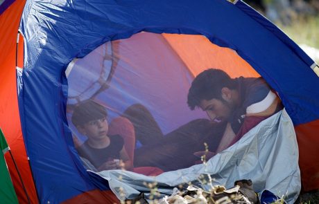 Predstavnik Civilne zaščite opozarja na lažno poročanje medijev o begunski krizi