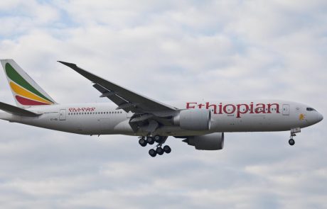 V strmoglavljenju etiopskega letala s 157 ljudmi na krovu več mrtvih