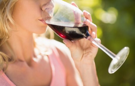 Ali je vino res dobro za kri in prebavo?