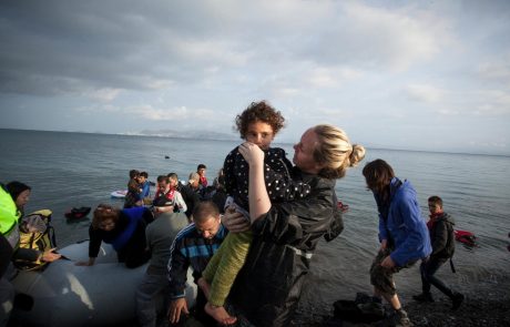 Unicef poziva k zaščiti otrok beguncev in migrantov, ki po morskih poteh bežijo v Evropo