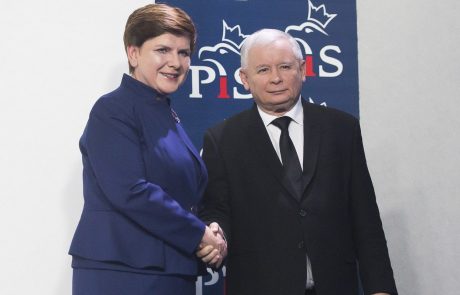 Poljska se bo zaradi spornih zakonov morala zagovarjati v Bruslju